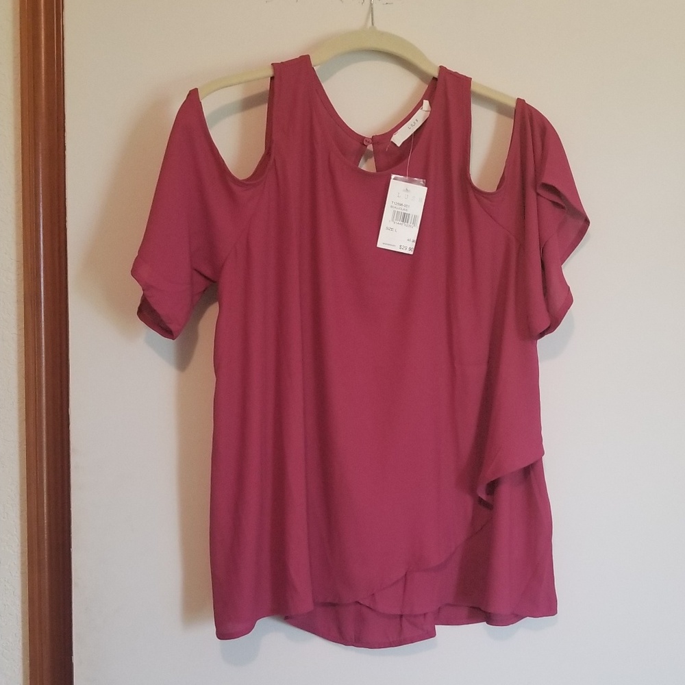 Lush cold shoulder blouse size large